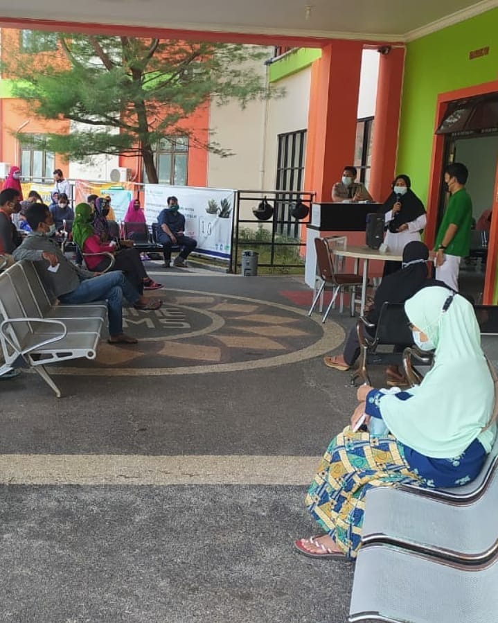 DUKUNG PENCEGAHAN PENYAKIT TBC DI NTB, PKRS RSJ MUTIARA SUKMA BERI EDUKASI PENGUNJUNG TENTANG TBC